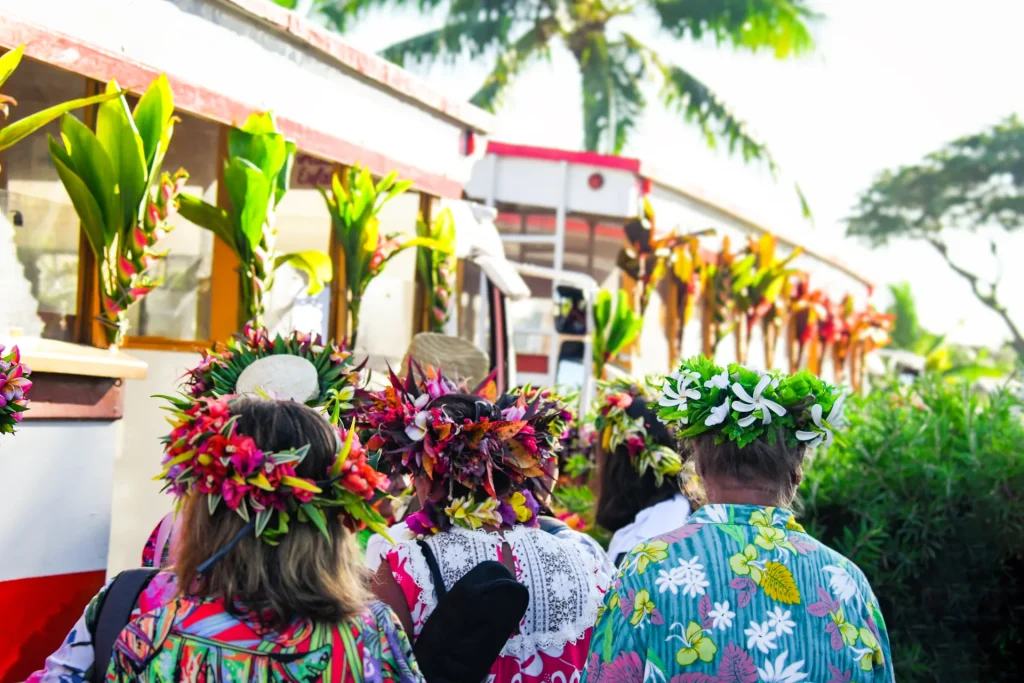 Tere Fa'a'ati by truck in Tahiti © Tahiti Tourisme