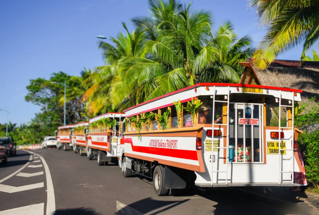 Trucks in Tahiti © Tahiti Tourisme