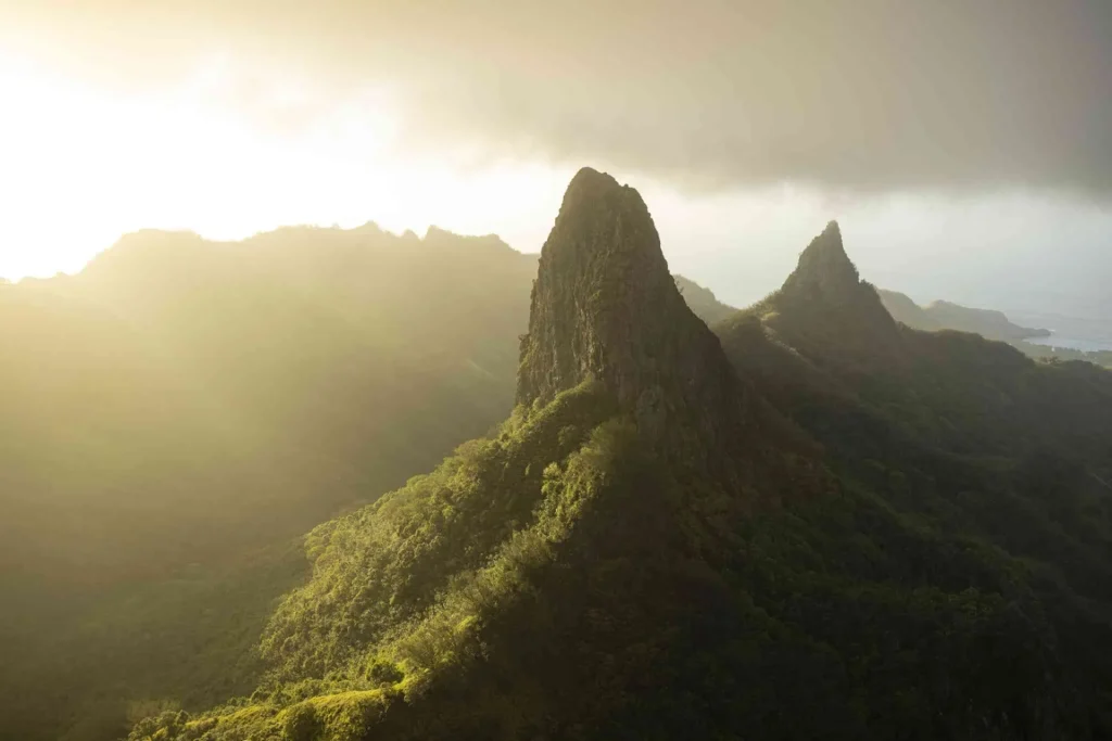 The rocky peaks of the Ua Pou mountains © Grégoire Le Bacon