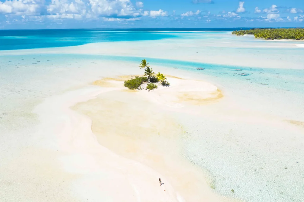 White sand beach© Jim Winter