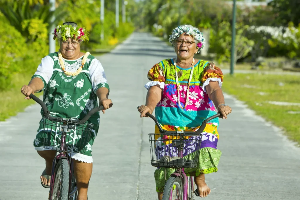 Une agréable balade en vélo © Tahiti Tourisme