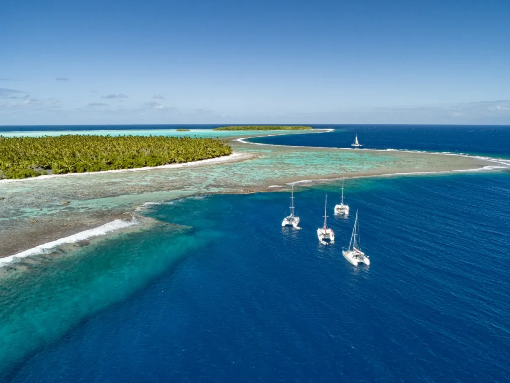 Nautical charter catamaran Tetiaroa© Tahiti Fly Shoot