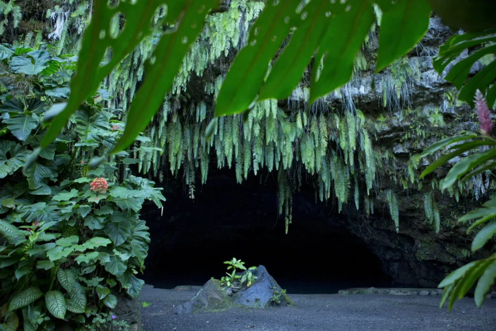 Mara'a cave © Tahiti Tourisme