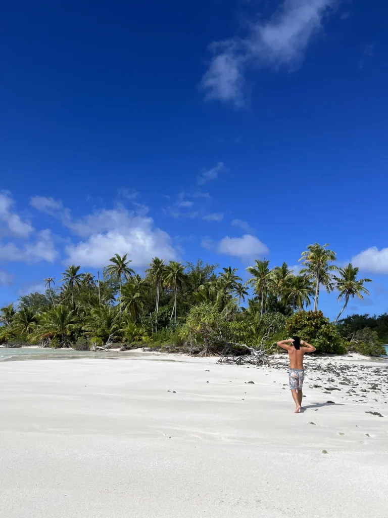 The motu piscine of Raivavae ©Kevin Van Bastolaer