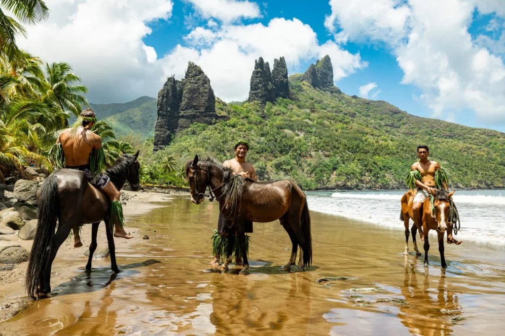 Horses in Nuku Hiva © Grégoire Le Bacon