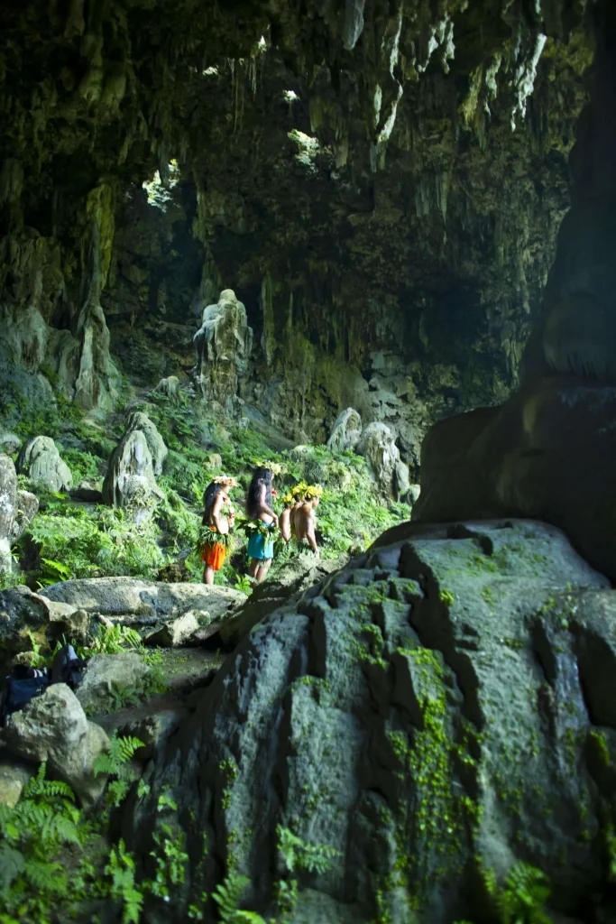 Grotte de Mitterrand ©Tahiti Tourisme