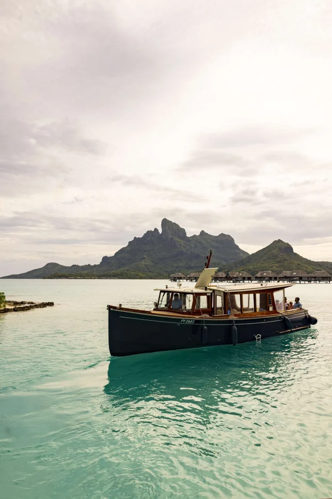 Four Season Bora Bora shuttle © Grégoire Le Bacon