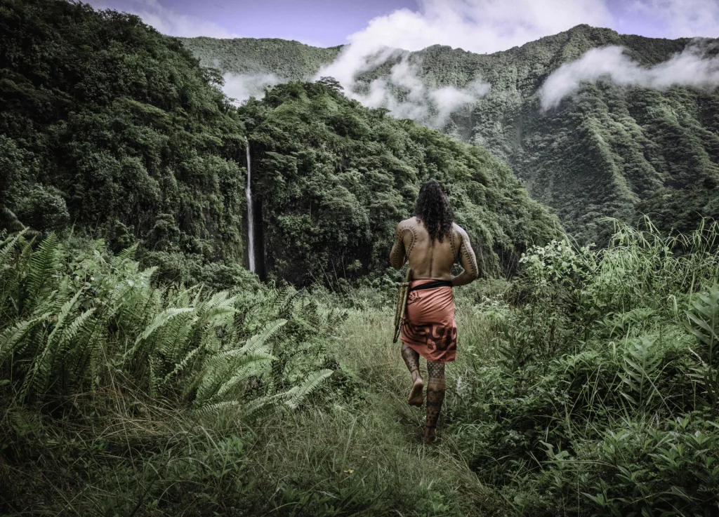 Une randonnée avec un guide professionnel à Tahiti © Myles McGuinness