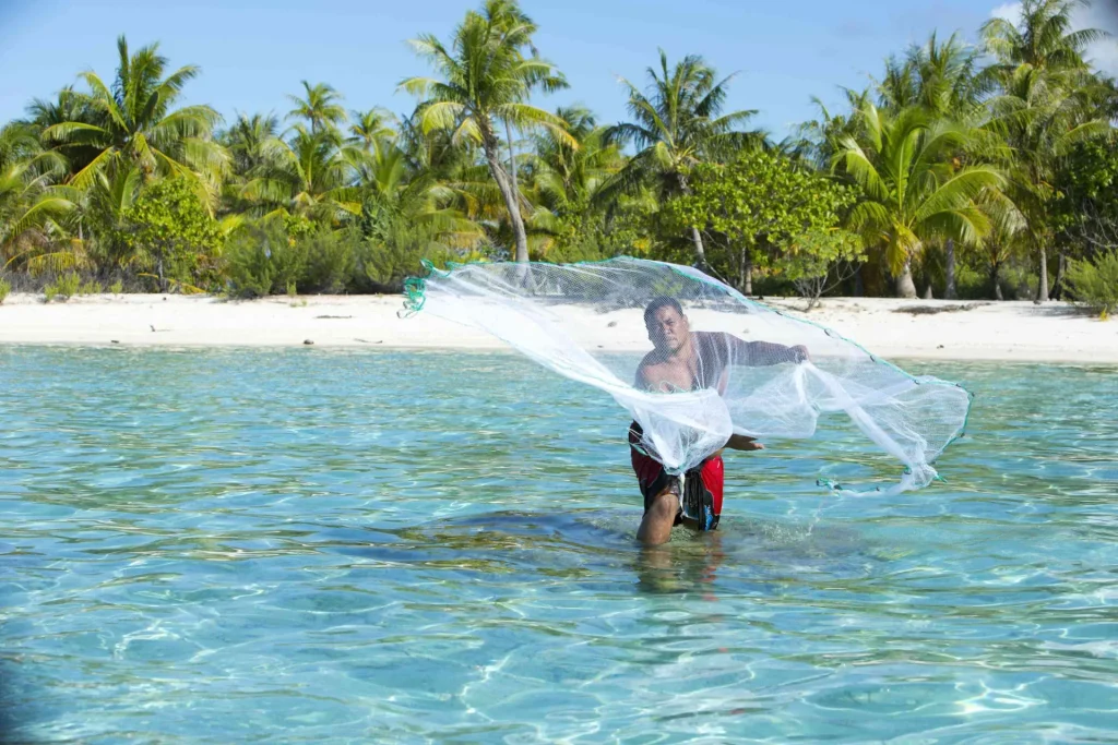 Pêche au filet © Tahiti Tourisme