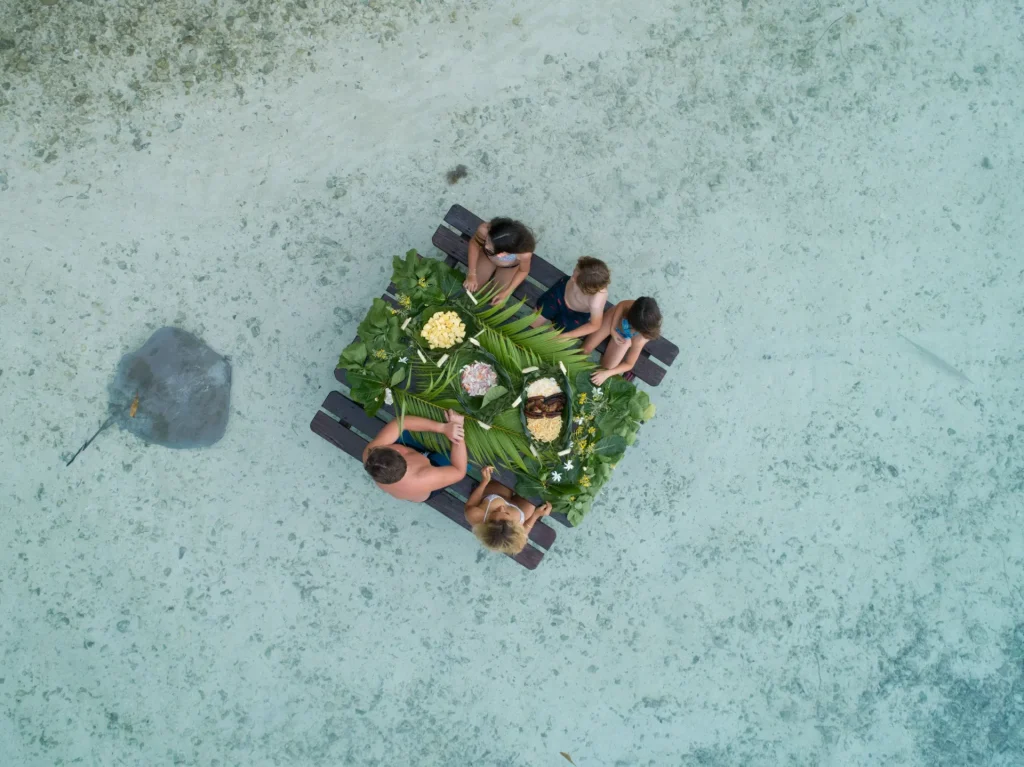 Waterfront picnic in Bora Bora © Tahiti Fly Shoot
