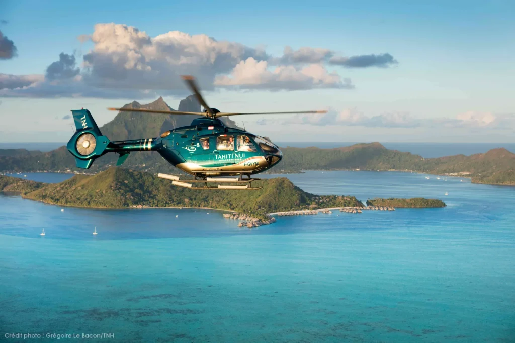 Join Maupiti with Tahiti Nui Helicopter © Grégoire Le Bacon Tahiti Nui Helicopters