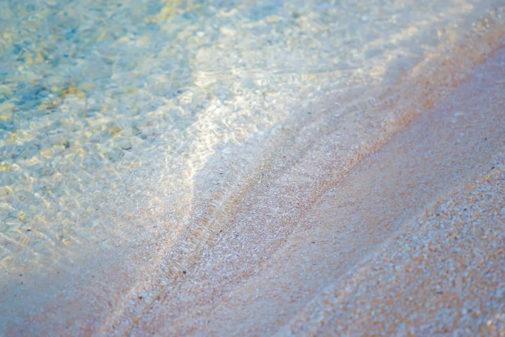 Pink sand © Lei Tao