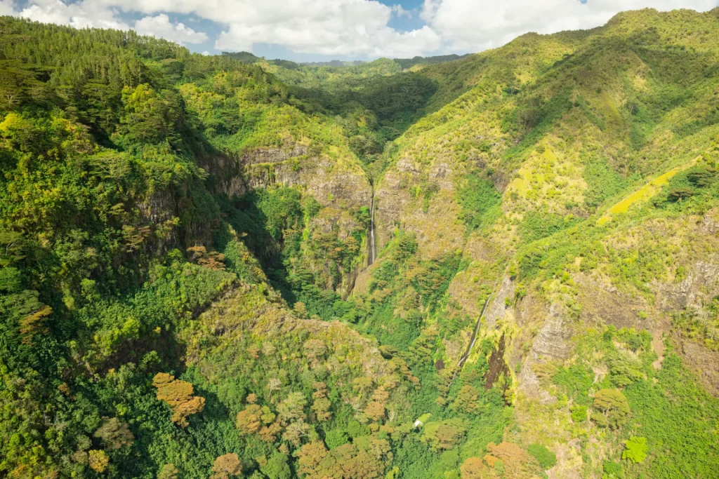 Waterfall in Nuku Hiva © Grégoire Le Bacon