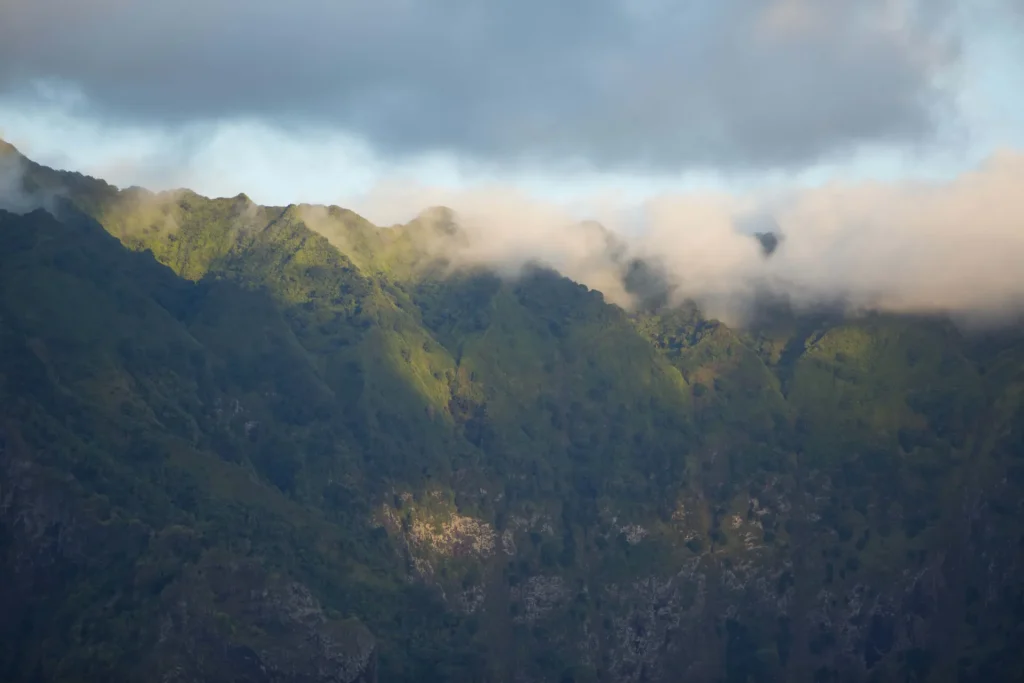 Vue sur une vallée de Hiva Oa © Tahiti Tourisme
