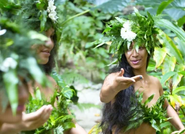Polynésie Secrète & Authentique : Australes, Gambier, Marquises, Tuamotu & Tupai