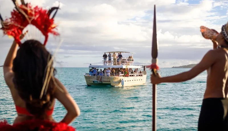 Croisière privée en catamaran – Luxe et aventure dans les lagons de polynésie
