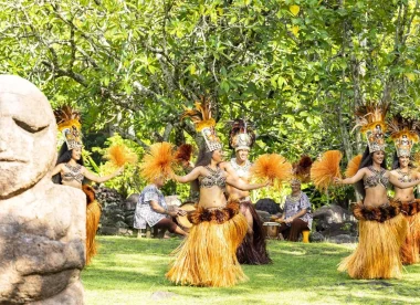 Polynésie Prestige : 5 Îles de Rêve en 18 Jours – Luxe, Plages & Immersion Culturelle