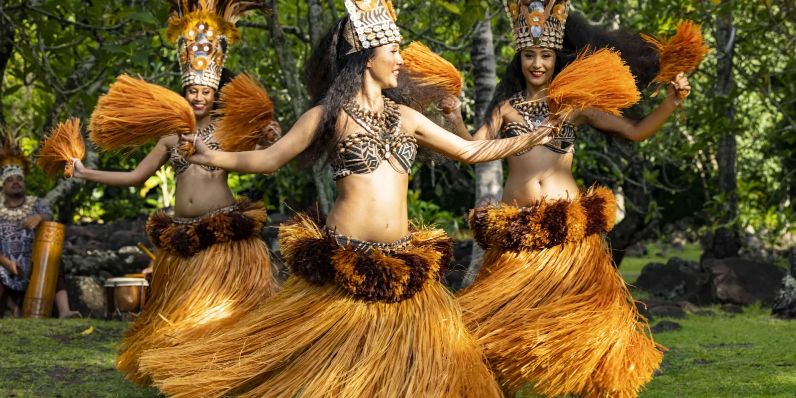 3 Danseuses de Ori Tahiti ©_Grégoire Le Bacon