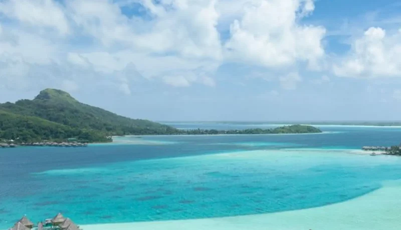Expérience en Bungalow sur Pilotis Piscine Privée : le Luxe en Polynésie