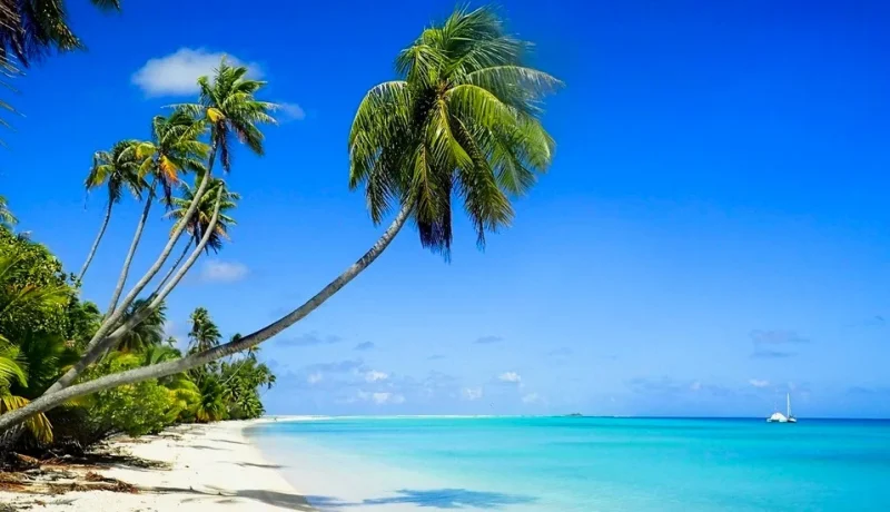D’atoll en atoll, de bleu en bleu
