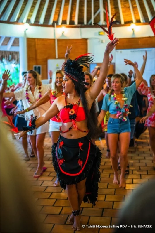 cours danse culturelle © Tahiti Moorea Sailing Eric BENACEK