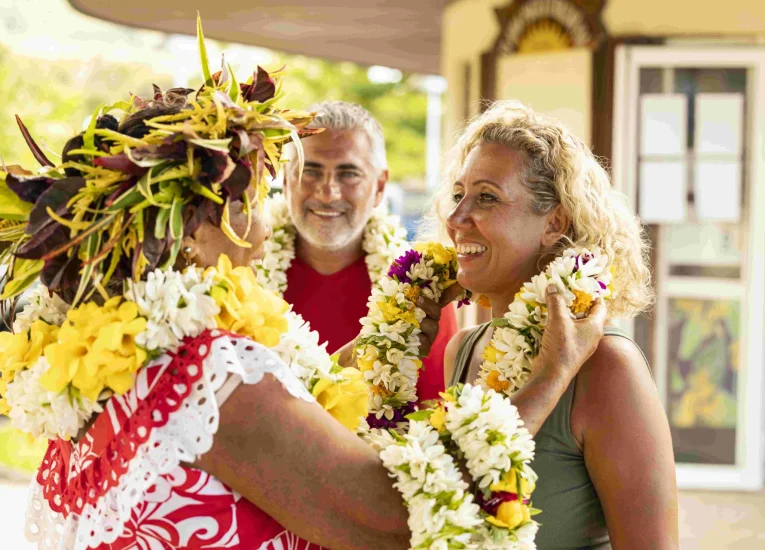 Traditional Polynesian hospitality © Grégoire Le Bacon