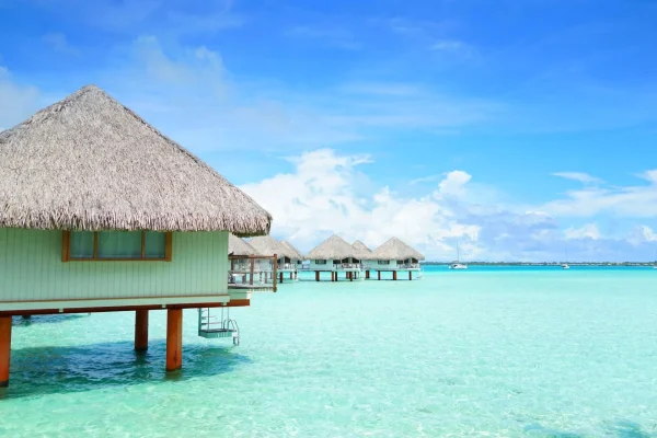 bungalow de l'hôtel le méridien de bora bora © Lei Tao