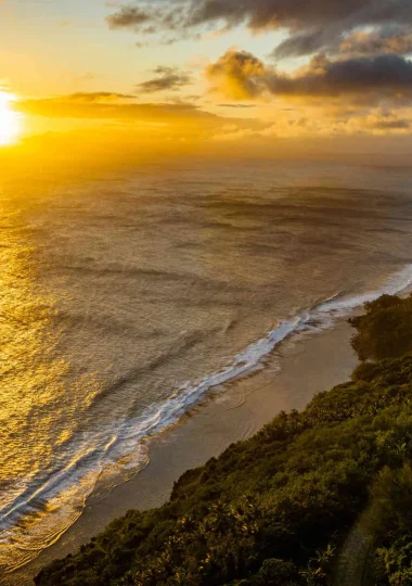 Couchée de soleil sur les Australes © Michael Runkel