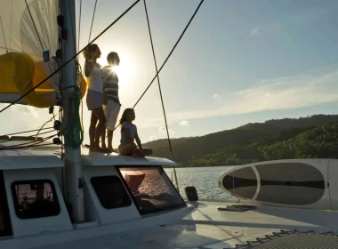 Sortie à la voile en famille © Tahiti Tourisme