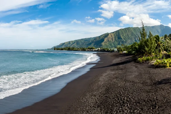 Plage de Taharuu © Stéphanie Mailion / Service du Tourisme