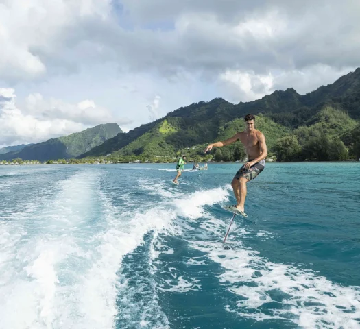 Session de foil à Moorea ©Grégoire Le Bacon