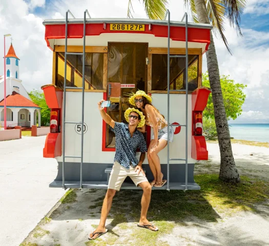 Selfie à Tahiti Et Ses Îles © Grégoire Le Bacon