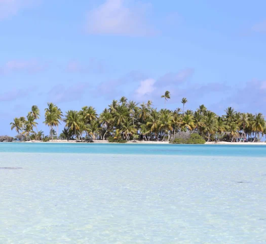 Les eaux turquises des Îles Tuamotu ©Bernard Rubinstein