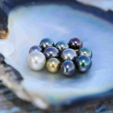 Les perles de Tahiti Et Ses Îles sont de couleurs et de formes variées © Gregoire Le Bacon