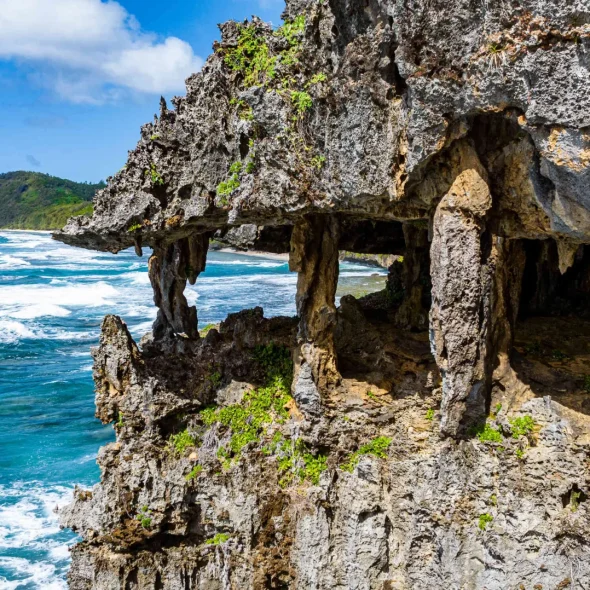 Grotte Taupe'e à Rurutu © Michael Runkel